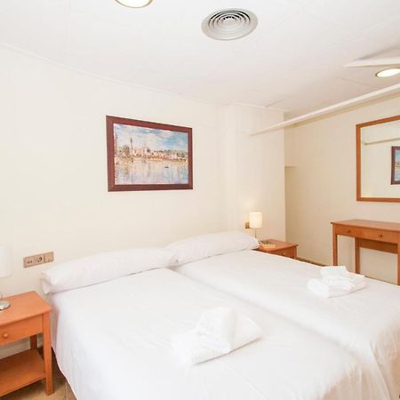 Viveros Apartments Valencia Room photo